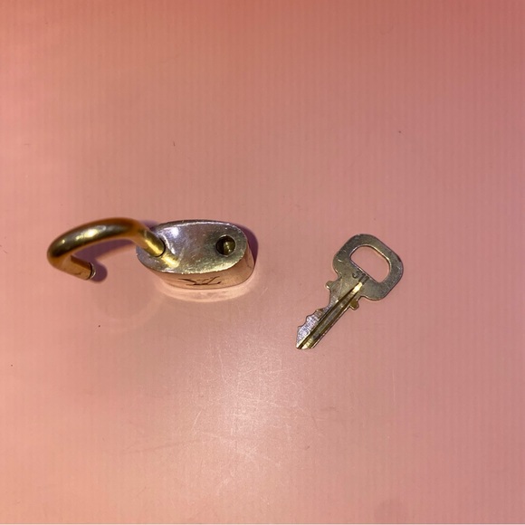 Authentic Louis Vuitton Gold Lock & Key Matching Set 311 - Picture 4 of 6